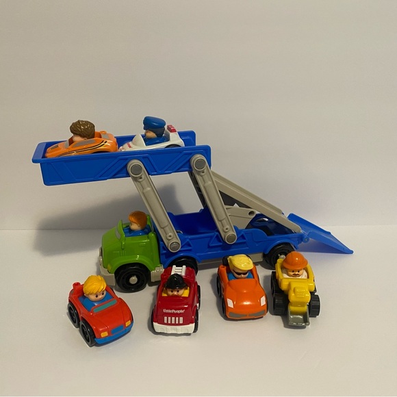 Fisher Price Little People Wheelies Ramp n Go Car Carrier Hauler with 6 Cars - Picture 9 of 10